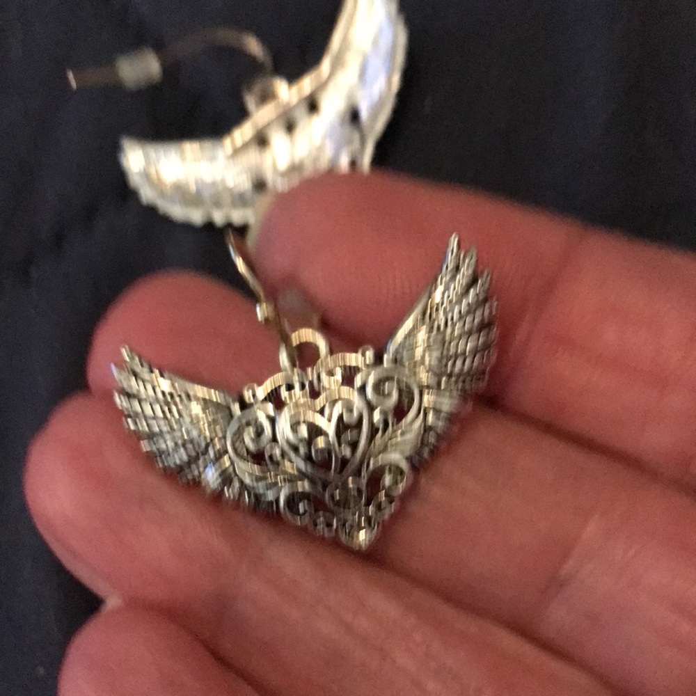 NWOT Intricate Silver Winged Heart Earrings shades of Harley Davidson - Picture 4 of 4